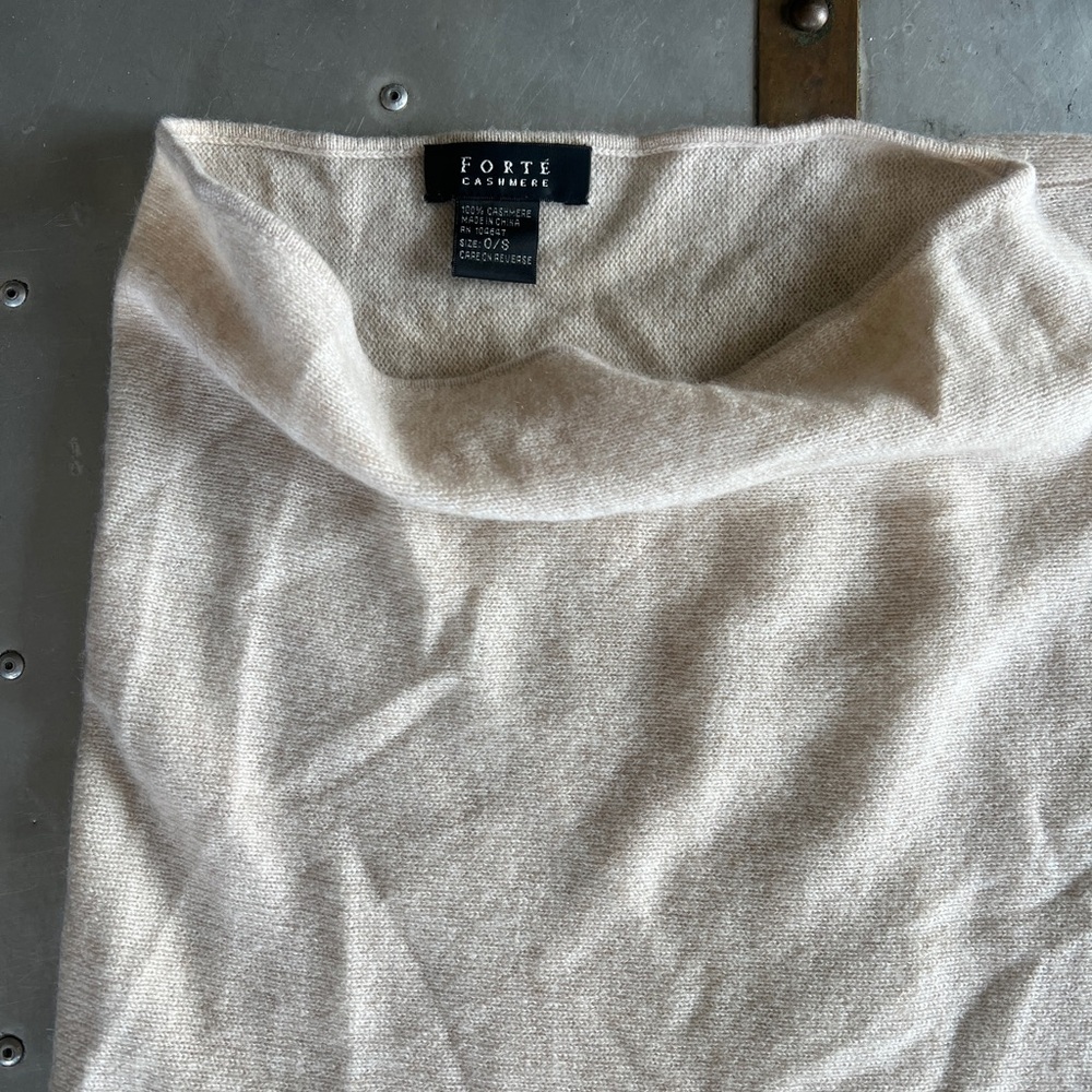 FORTE Cashmere Poncho - Picture 5 of 5